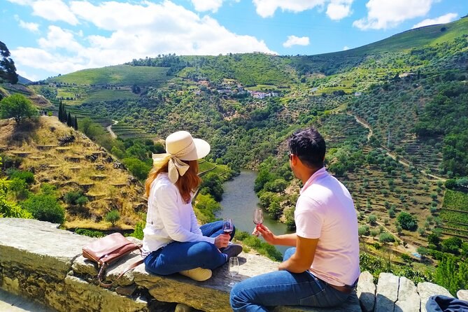 Douro Valley Prime Tour: Tastings, Private Boat & Lunch f/ Porto