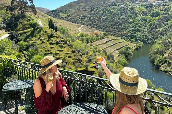 Small-Group Douro Valley Tour: 3 Wineries & Winery Lunch